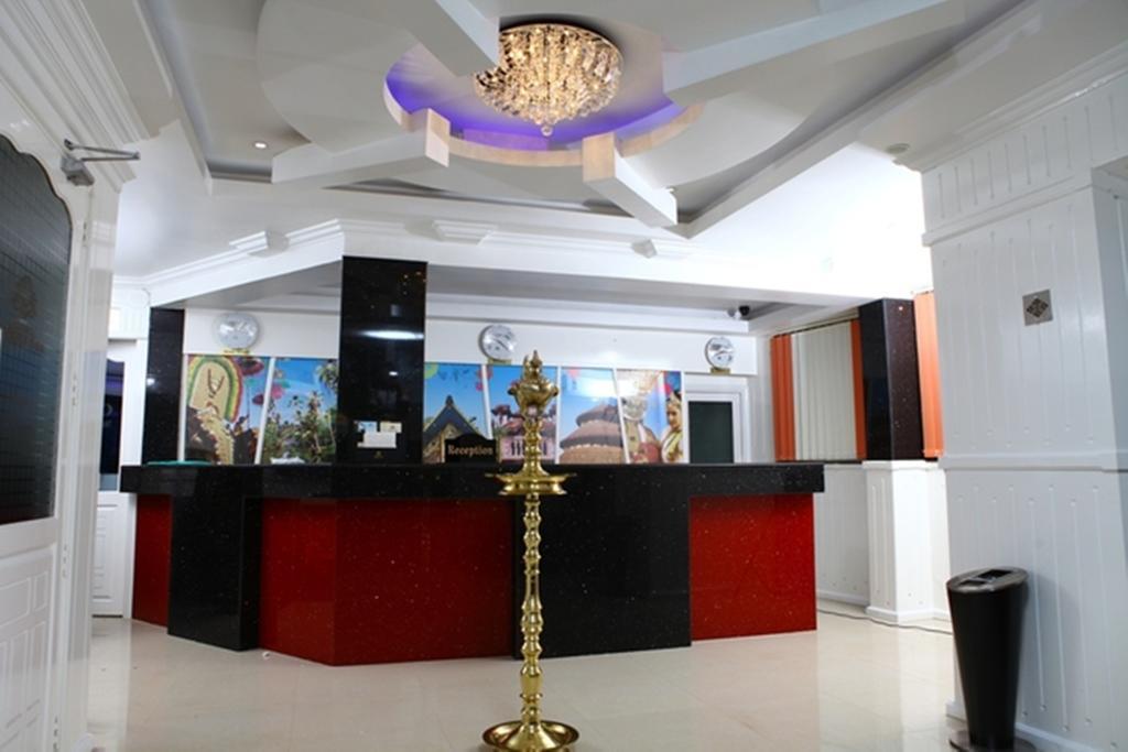 Gago Inn Thiruvananthapuram Buitenkant foto
