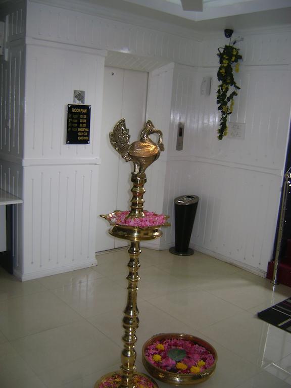 Gago Inn Thiruvananthapuram Buitenkant foto