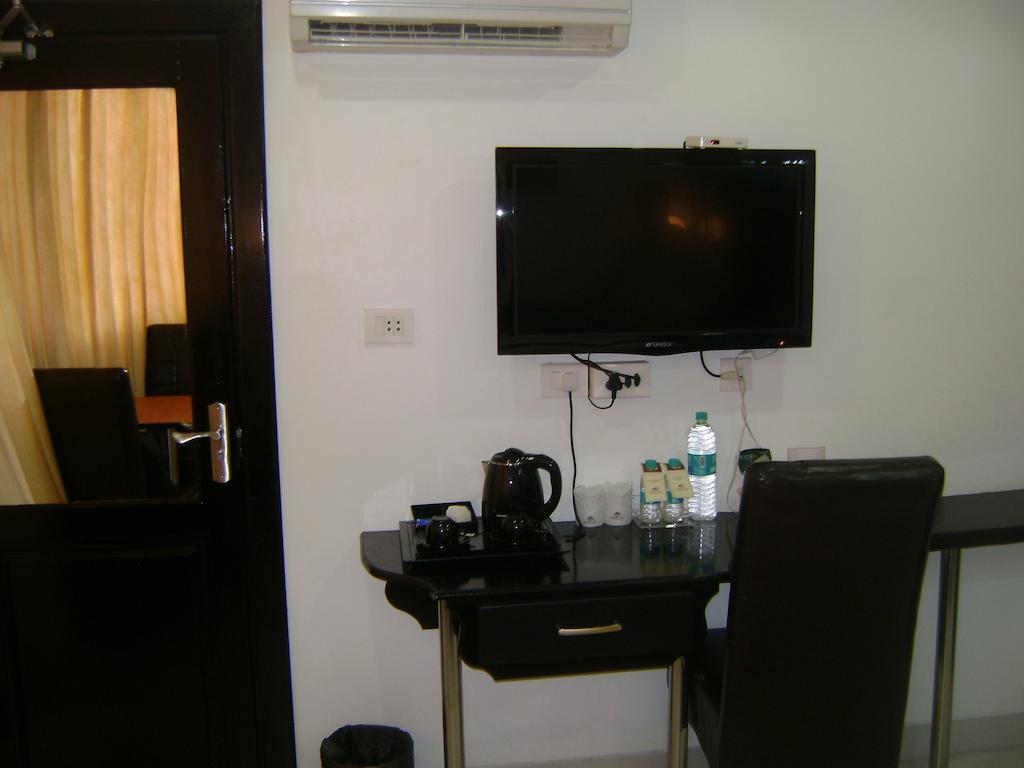 Gago Inn Thiruvananthapuram Buitenkant foto